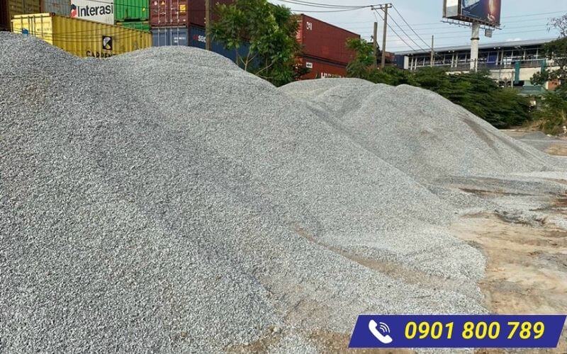 Bãi đá mi sàng xám tại VLXD Nam Thành