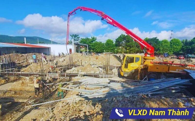 Đổ bê tông từ cát bê mô đun 1.6 ngoài công trình
