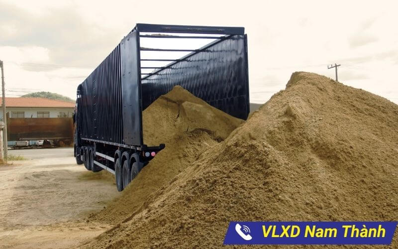 Vận chuyển cát bằng xe tải trọng lớn