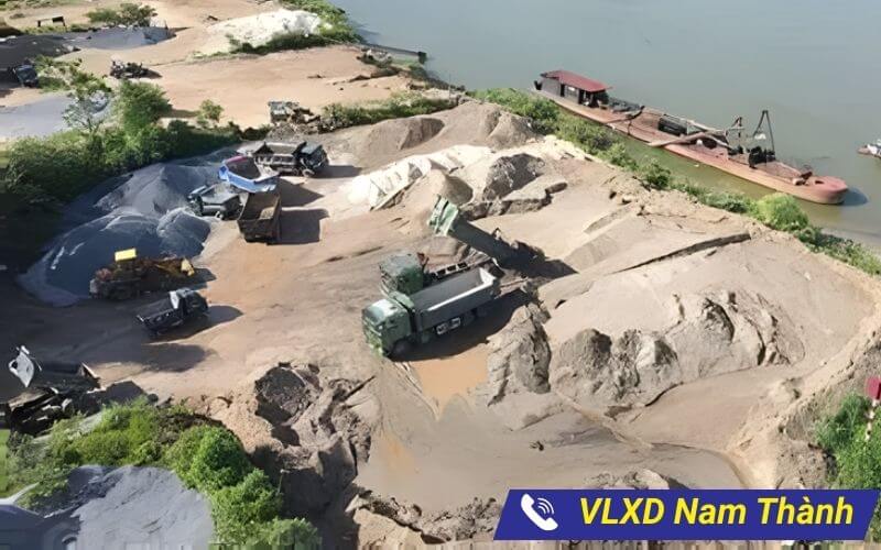 Bãi tập kết cát của VLXD Nam Thành
