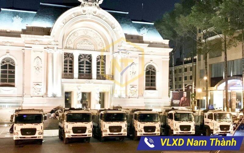Đội xe ben VLXD Nam Thành giao hàng cho công trình cả ngày và đêm