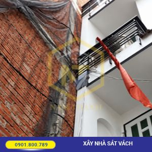 Thi công xây nhà sát vách